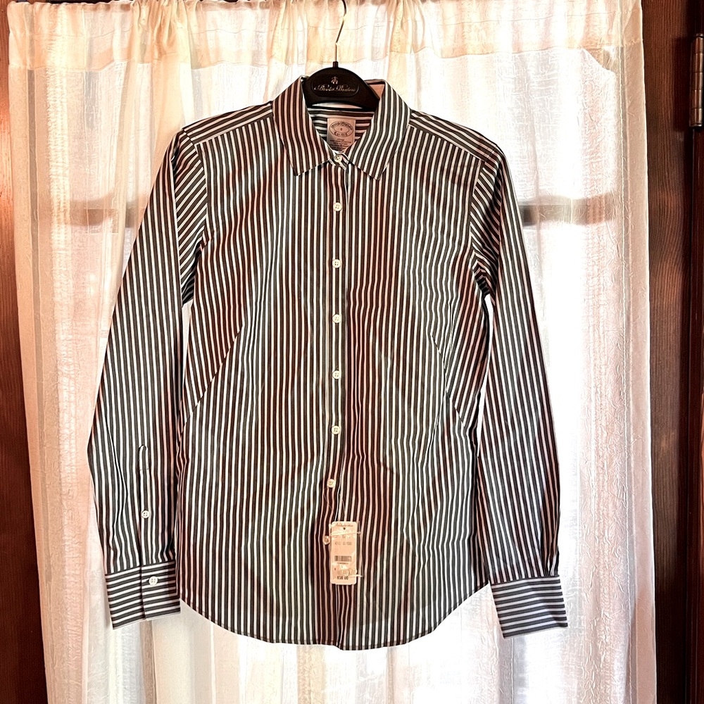 Brooks Brothers Classic Navy Blue and White Striped Fitted Shirt